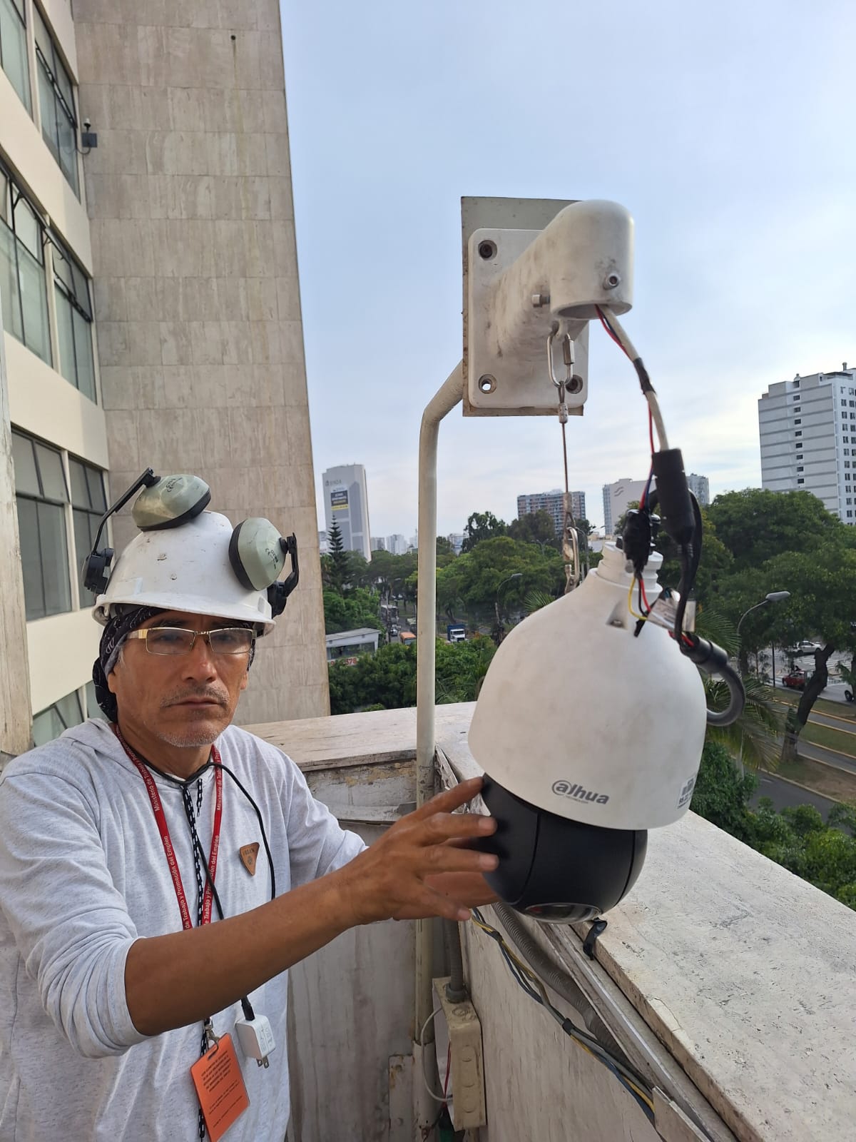 MANTENIMIENTO DE CAMARA PTZ LIMA PERU